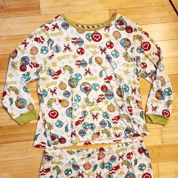 Dr Seuss “The Grinch” Christmas PJ Set Pajamas Women's 3X White All Over Print - Picture 4 of 13